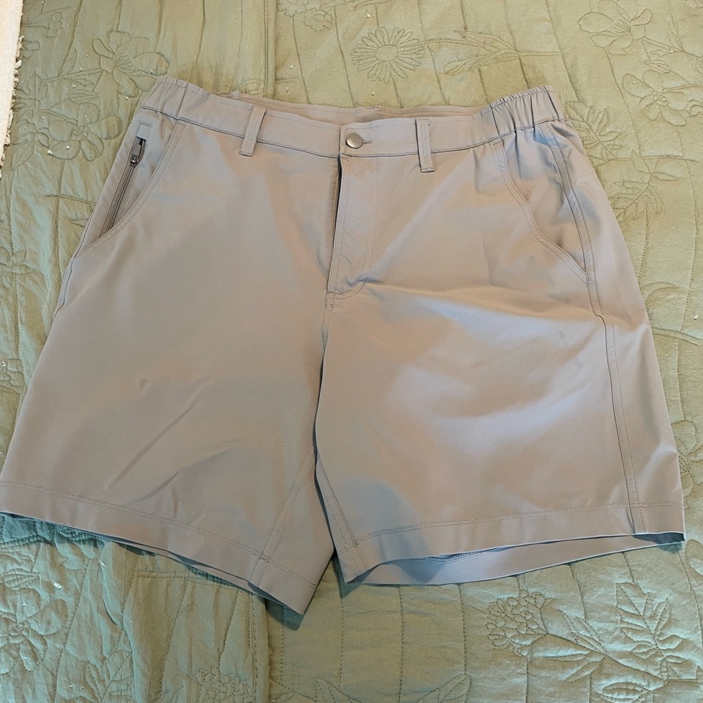 Bearbottom - Men's Gray Shorts